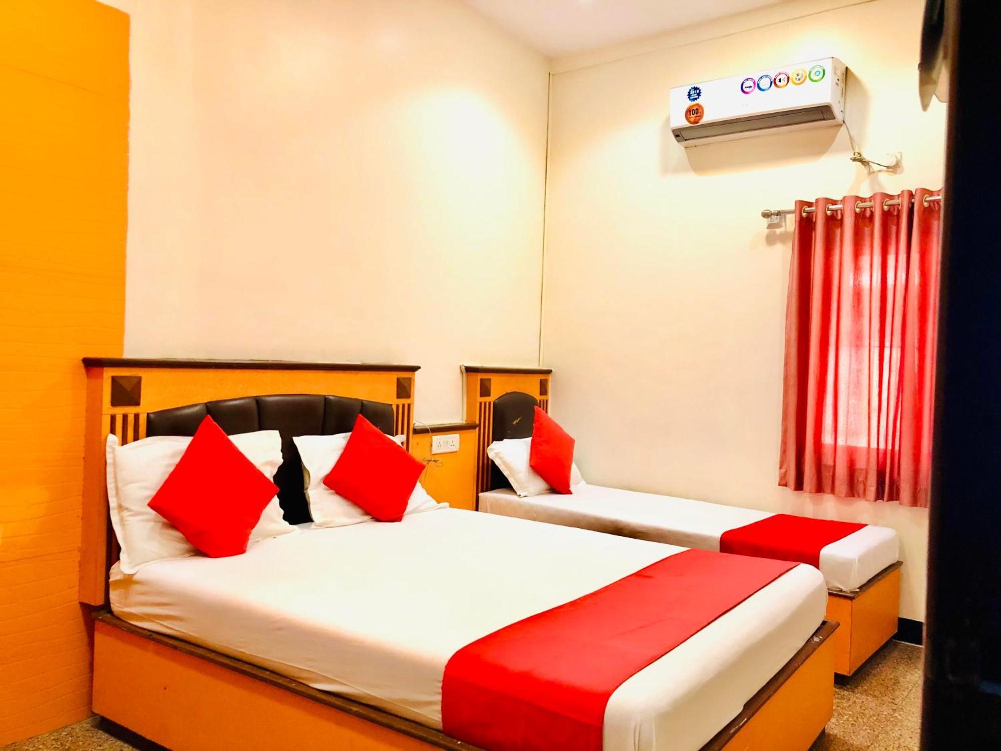 Hotel Volga 2 Mumbai Dış mekan fotoğraf