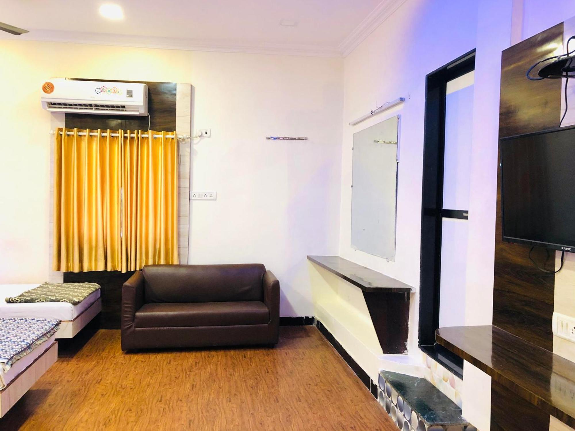 Hotel Volga 2 Mumbai Dış mekan fotoğraf